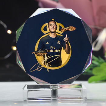 意大利足球俱乐部推出精美球迷周边产品，畅销一时的简单介绍